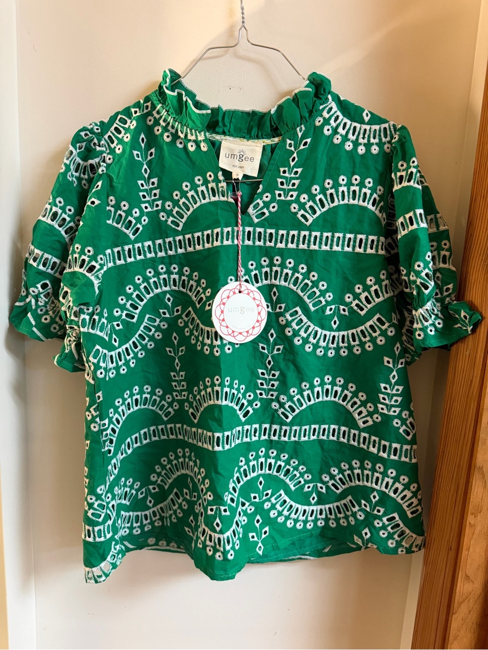 Umgee Green & White Ruffle Neck Printed Blouse